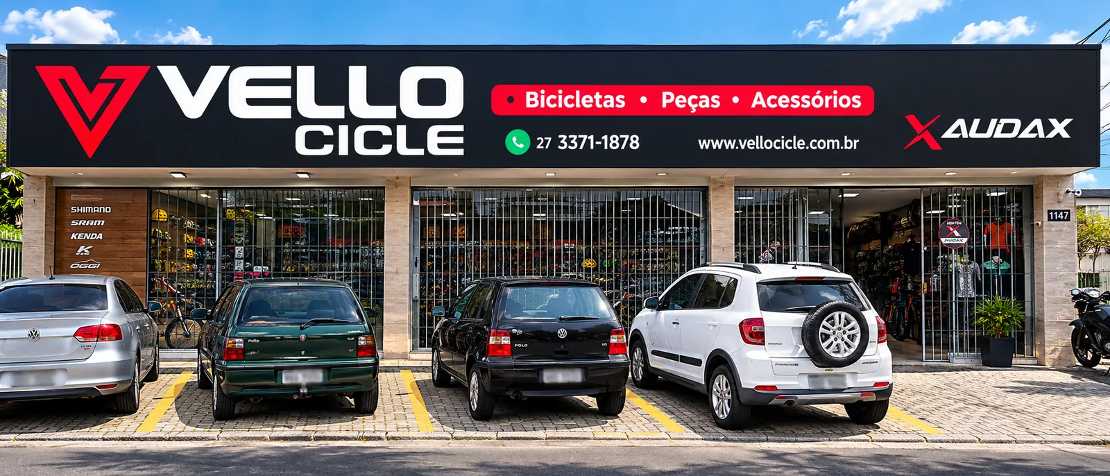 Fachada da Vello Cicle com bicicletas, peças e acessórios